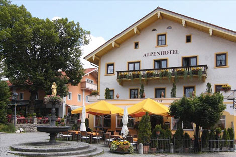 Dining together in Oberaudorf